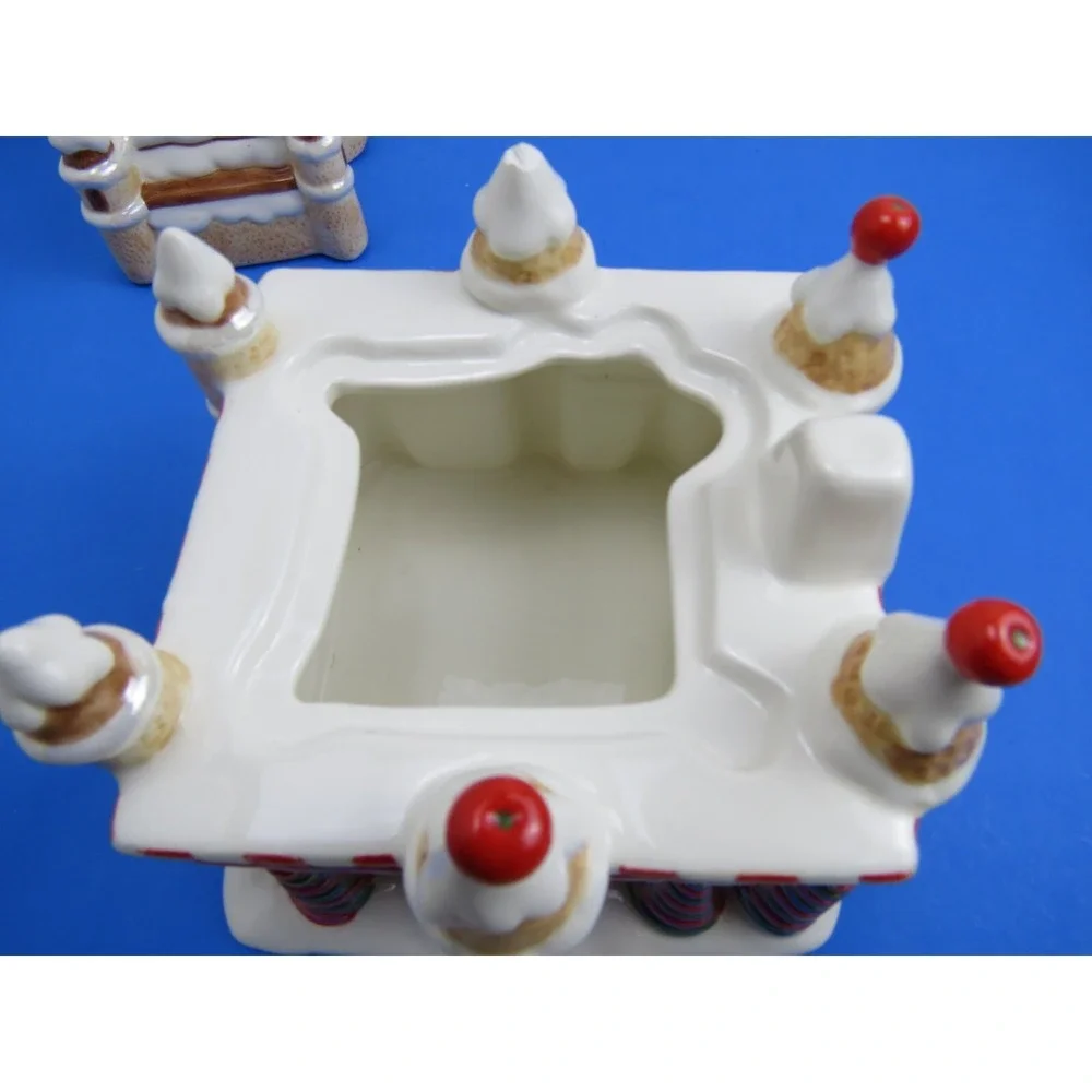 Disney Mickey and Minnie Christmas Gingerbread Castle Ceramic Cookie Jar